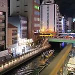 道頓堀民泊21＆道頓堀真ん中＆Mini浮世絵美術館、心斎橋、家族旅行、Family Trip Osaka