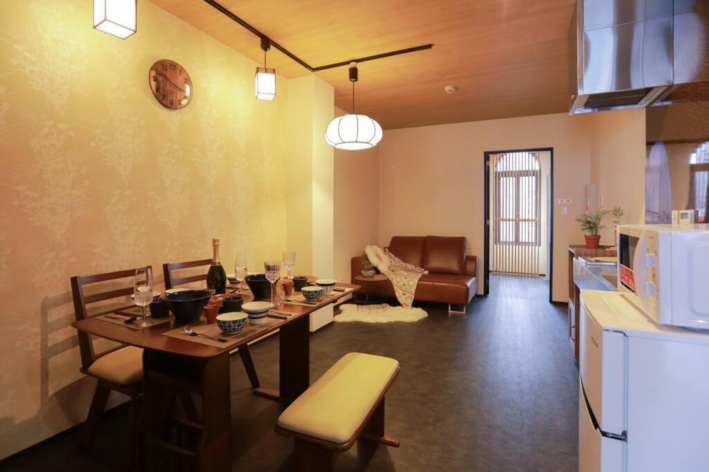 Apartamento 道頓堀民泊21＆道頓堀真ん中＆mini浮世絵美術館、心斎橋、家族旅行、family Trip Osaka